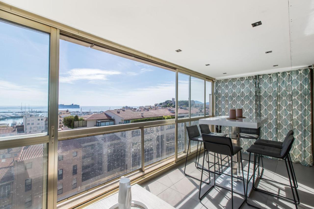 Lb Vacation Rentals I Admire Panoramic Ocean Views Through Walls Of Windows Cannes Buitenkant foto