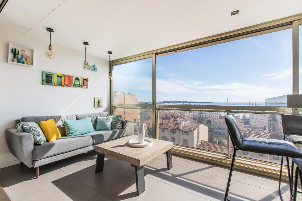 Lb Vacation Rentals I Admire Panoramic Ocean Views Through Walls Of Windows Cannes Buitenkant foto