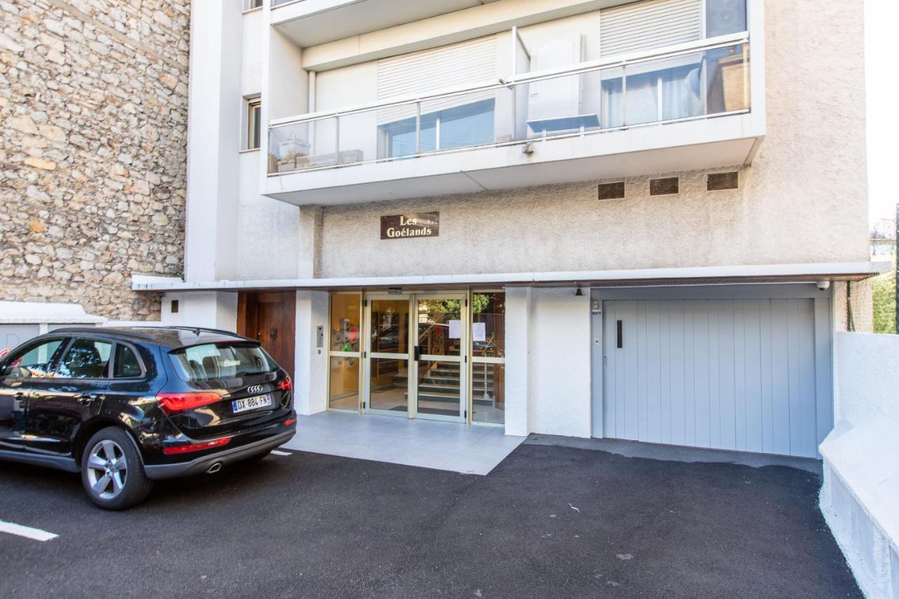 Lb Vacation Rentals I Admire Panoramic Ocean Views Through Walls Of Windows Cannes Buitenkant foto