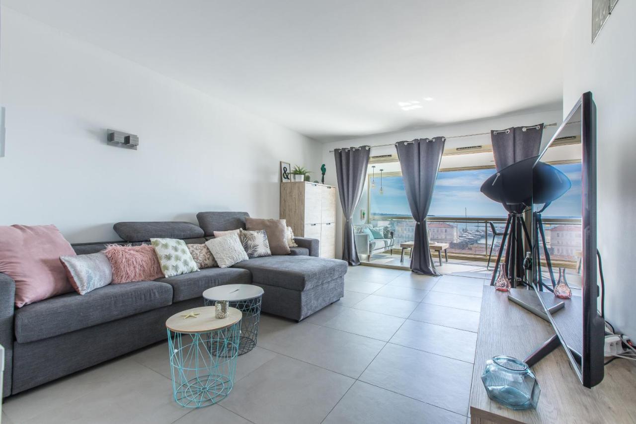Lb Vacation Rentals I Admire Panoramic Ocean Views Through Walls Of Windows Cannes Buitenkant foto