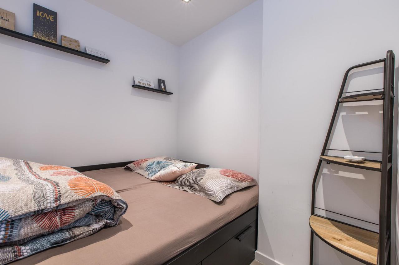 Lb Vacation Rentals I Admire Panoramic Ocean Views Through Walls Of Windows Cannes Buitenkant foto
